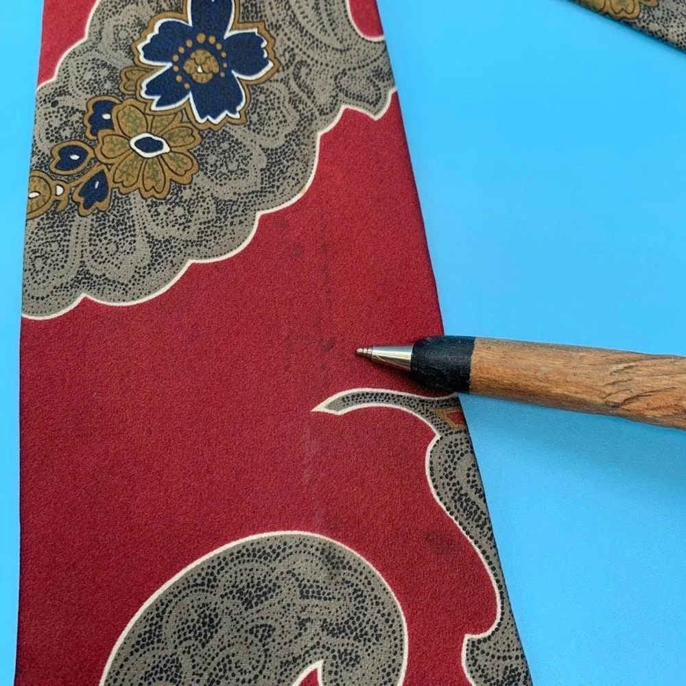 Christian Dior Red Floral Paisley Silk Designer Preppy Men's Classic Neck Tie